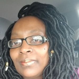 Meet your Posher, Monique